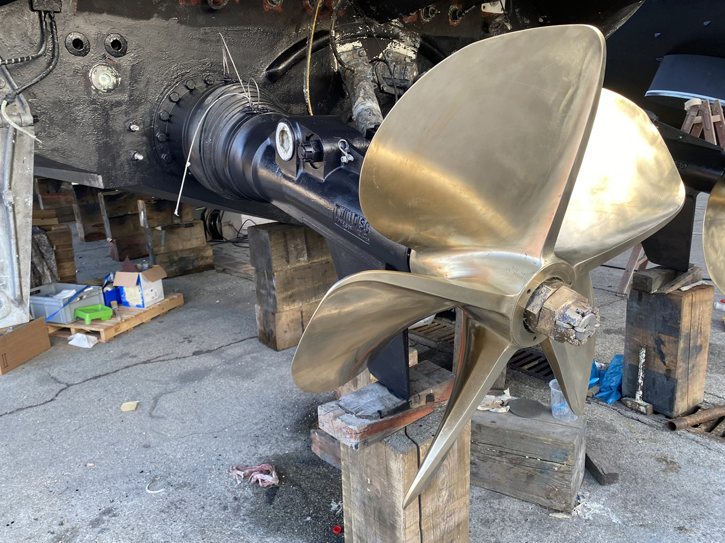 Technische Prüfung Abnahme Antrieb für Hochgeschwindigkeitsyacht - ZT Weingartner GmbH